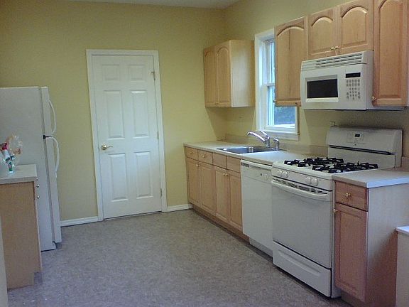 3rd image of 25 Prospect Ave
