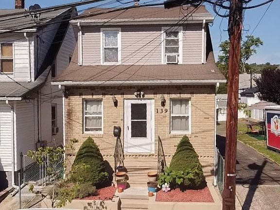 5th image of 139 Watson Ave