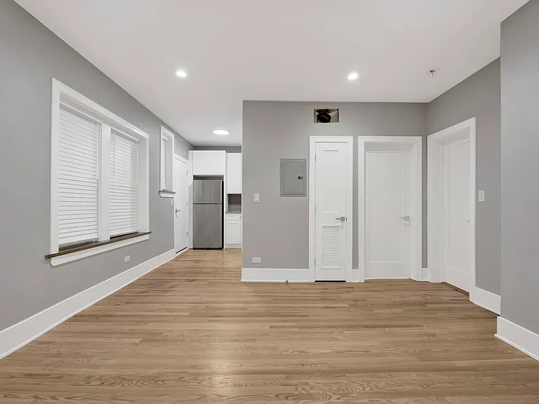 6403 N Wayne Ave #2C — Photo 2