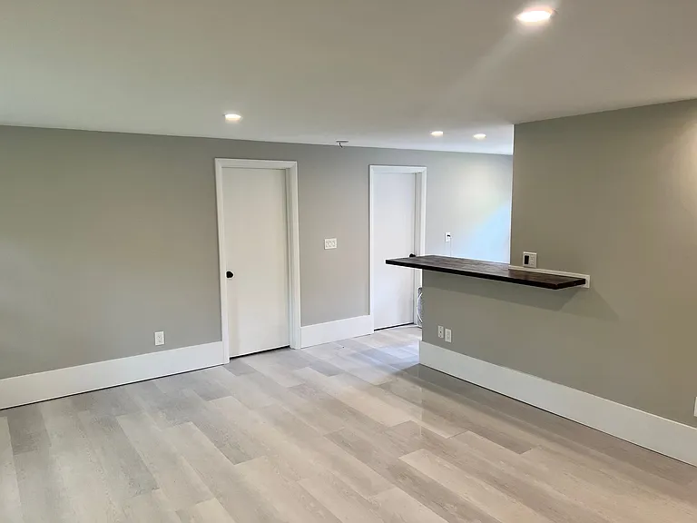 217 N Main St — Photo 4