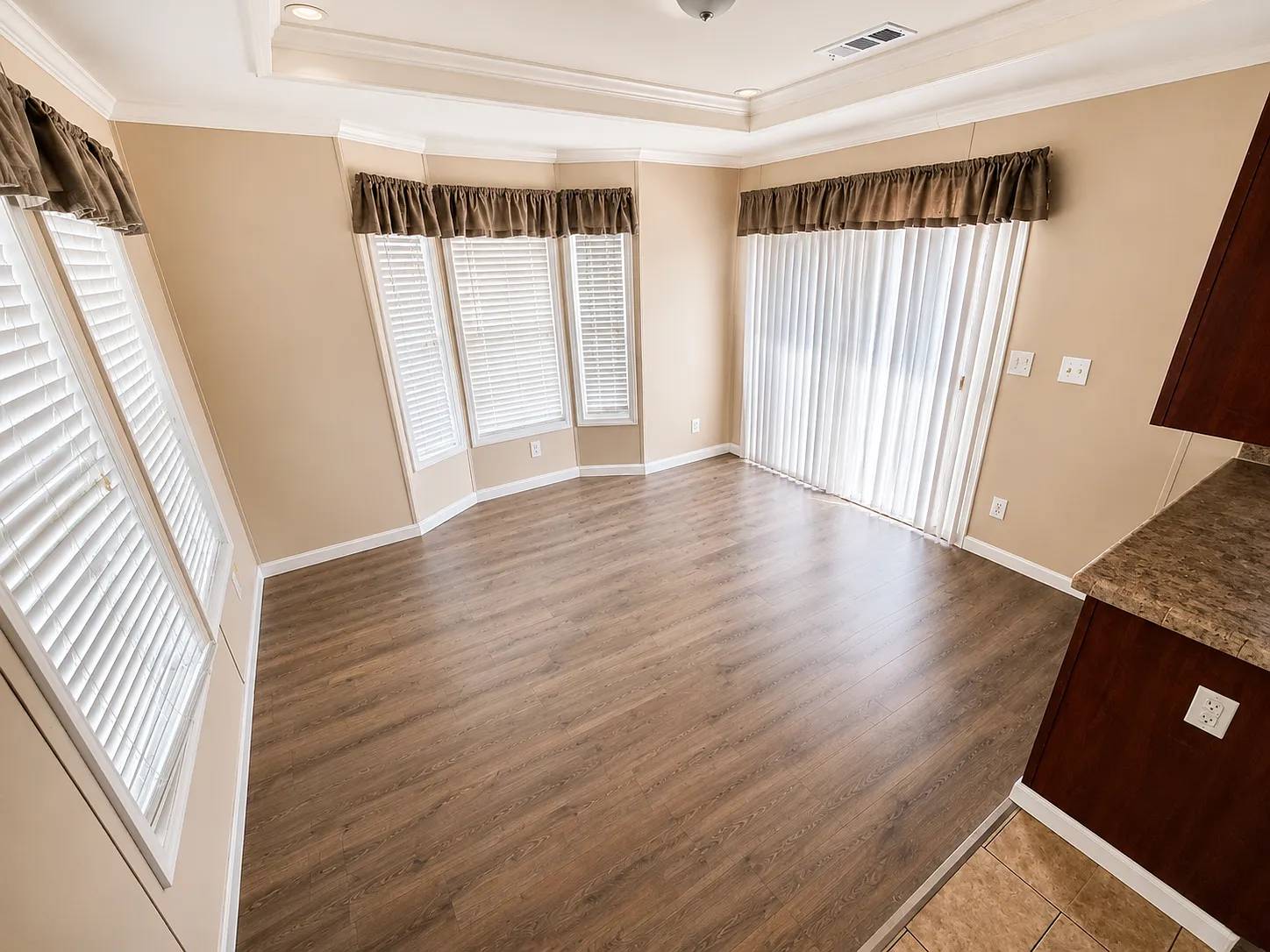 1 bed, 650 sqft, $1,295 — Photo 2