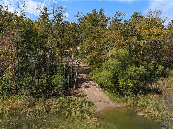 4th image of 38005 Little Moose Lake Rd