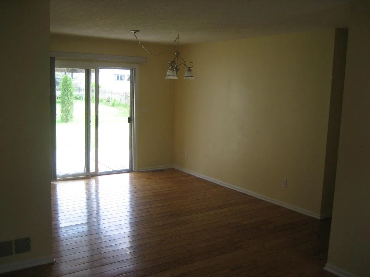 3 bed, 1200 sqft, $2,450 — Photo 3