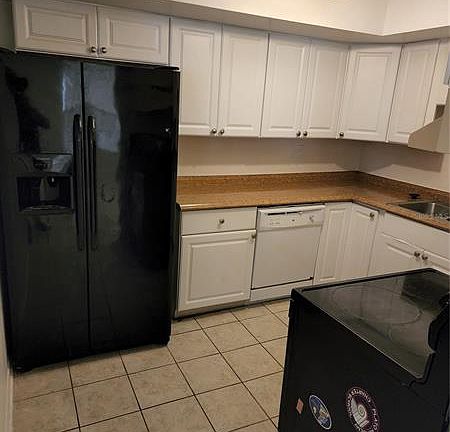 3rd image of 1416 N Saturn Ave