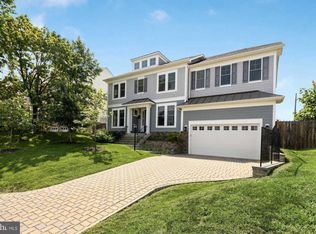 1424 S Dinwiddie St, Arlington, VA 22206