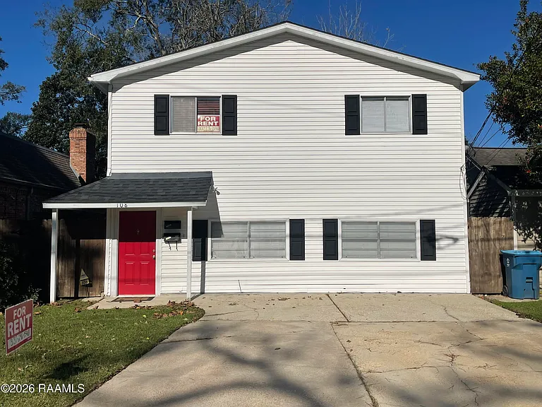 108 Ray Ave — Photo 1