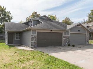 815 & 817 Mission Ave, Manhattan, KS 66502