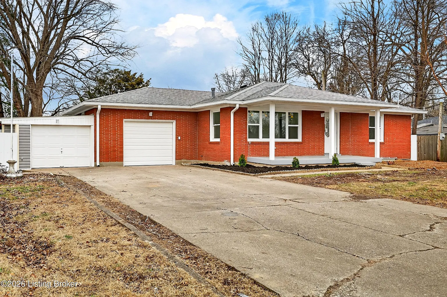 11610 Deering Rd photo 1