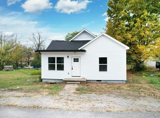 328 Athens Pike, Etowah, TN 37331