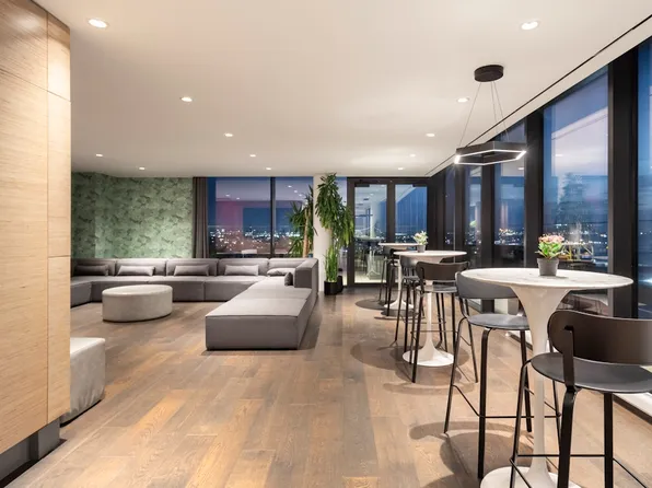 15 Bridge Park Dr image 9 of 30