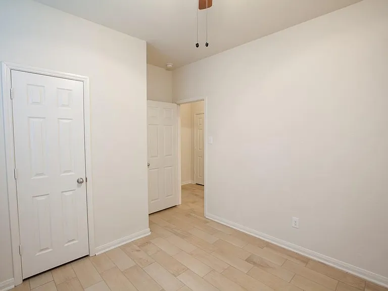 128 Tennyson St — Photo 25