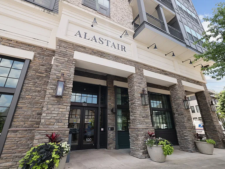 The Alastair at Aria Village — Photo 7