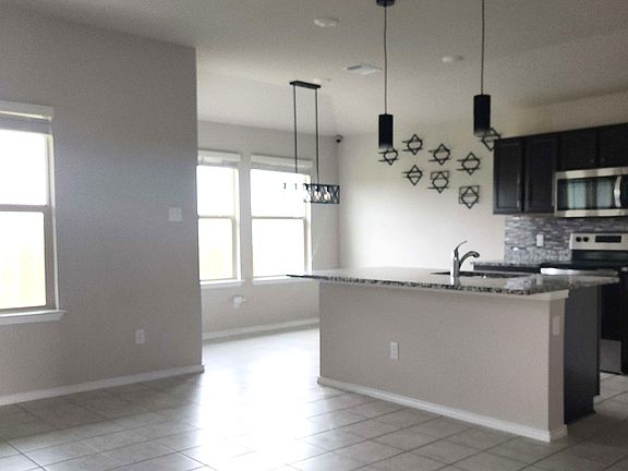 03 Living & DIning_05052025