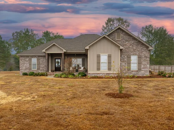 11 Stephens Ln, Sumrall, MS 39482