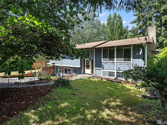3rd image of 2730 Natalie Ln
