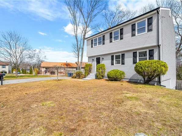 4 Cassisi Ct, North Providence, RI 02904