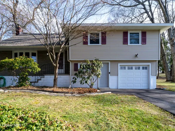 2 Old Valley Road, Niskayuna, NY 12309