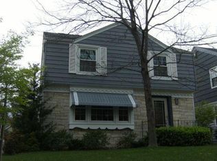 840 E Silver Spring Dr, Whitefish Bay, WI 53217