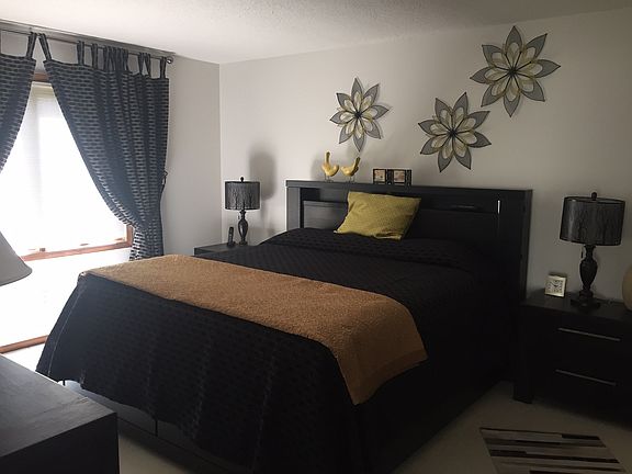 Master Bedroom-King Bed