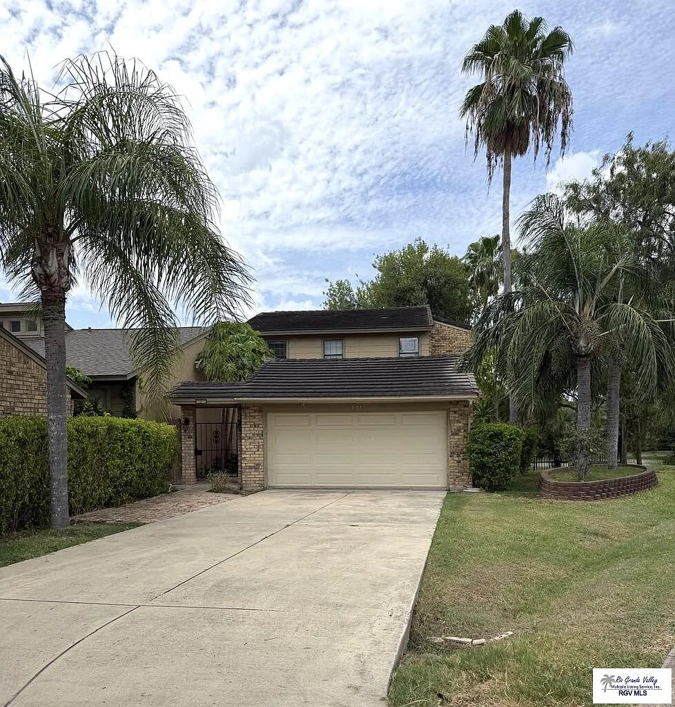 3 bed, 3.0 bath, 2175 sqft, $2,400 — Photo 1