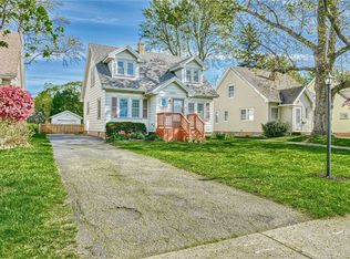 254 Seville Dr, Rochester, NY 14617