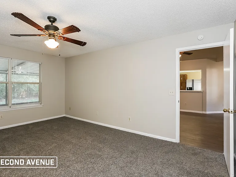 6604 Arancio Dr W — Photo 11