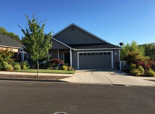 3005 NW 2nd St, McMinnville, OR 97128
