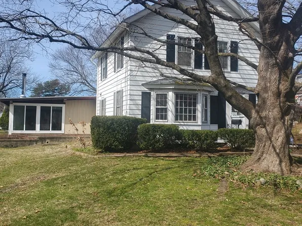 15 Off Bourne St, Three Rivers, MA 01080