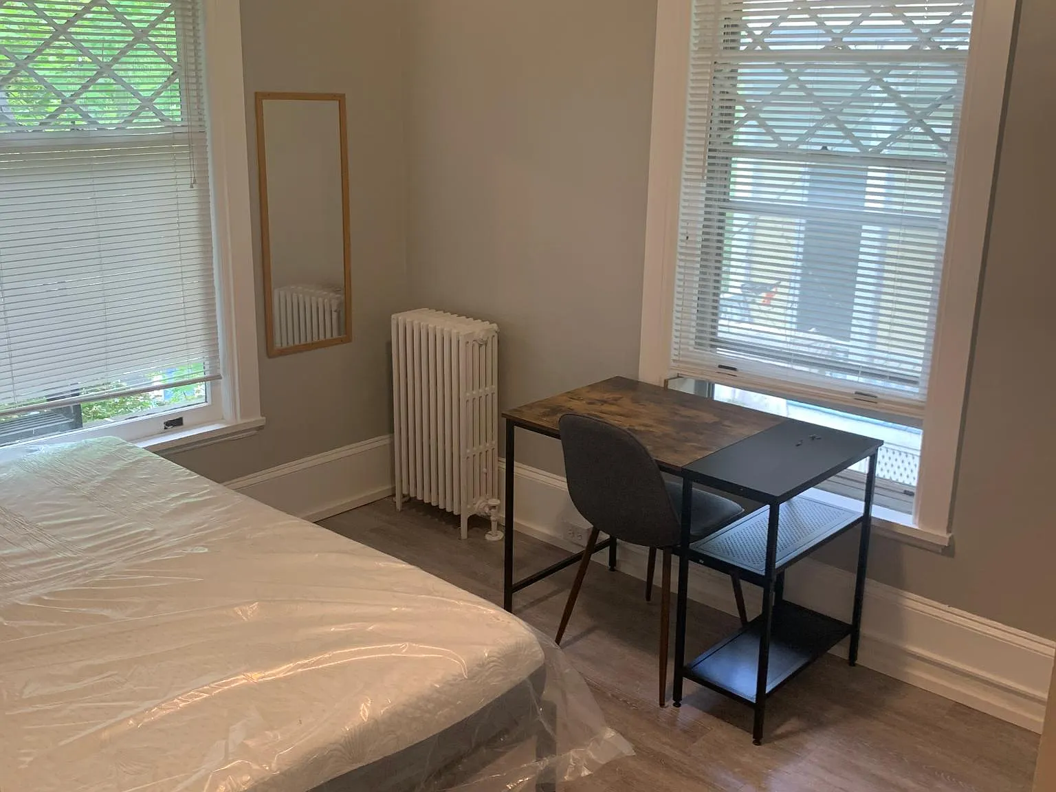 4 bed, $995 — Photo 4