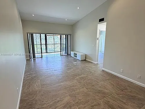 2067 SW 15th St #230 Photo 1