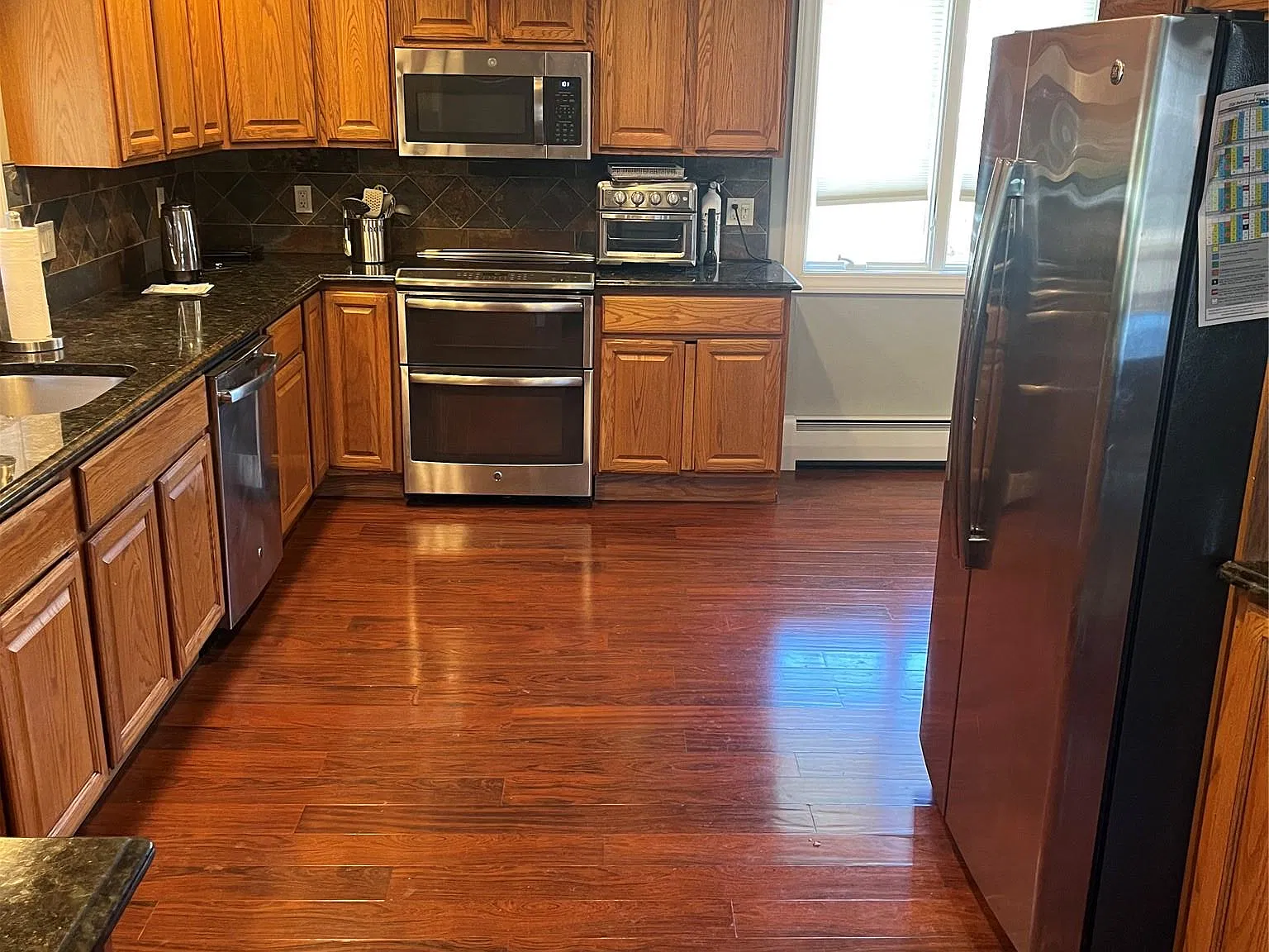 4 bed, 1.5 bath, 1900 sqft, $5,500 — Photo 3