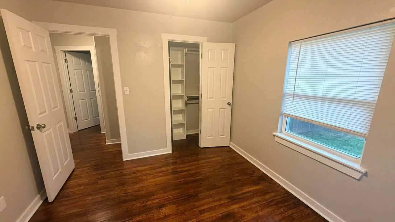 2 bed, 854 sqft, $1,100 — Photo 1