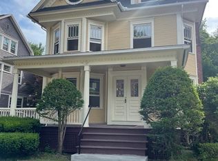 86 Magnolia Ter, Springfield, MA 01108