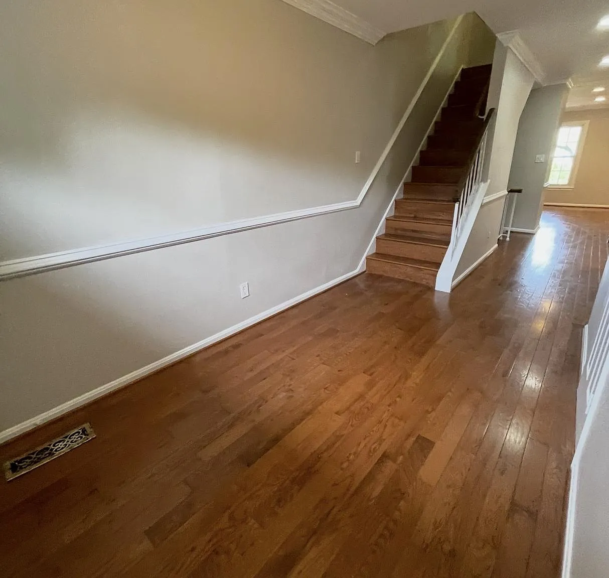 3 bed, 4.0 bath, 2652 sqft, $3,100 — Photo 4