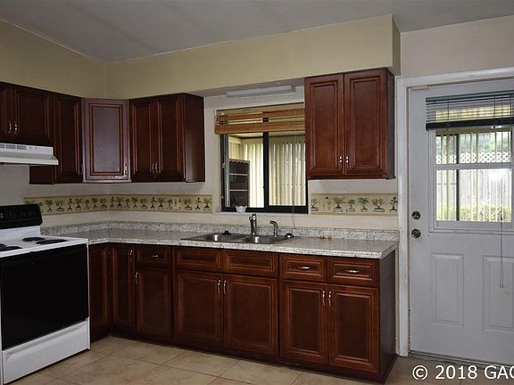 2nd image of 1515 NE 19th Ln