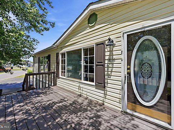 2nd image of 1816 Sonya Way #571