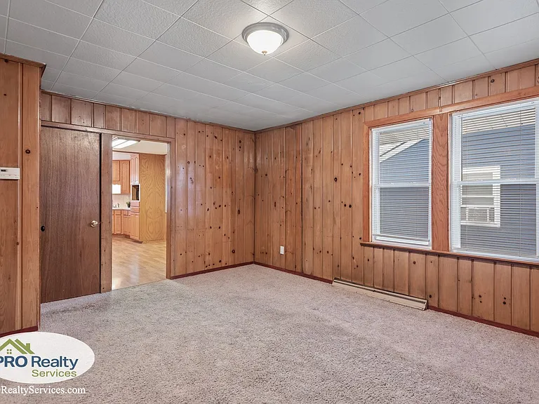 257 E Spruce St — Photo 6