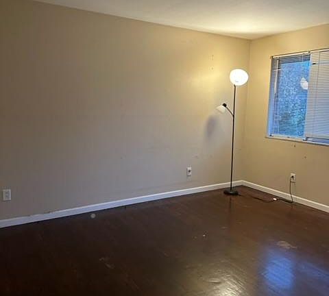 4th image of 4528 Country Ln
