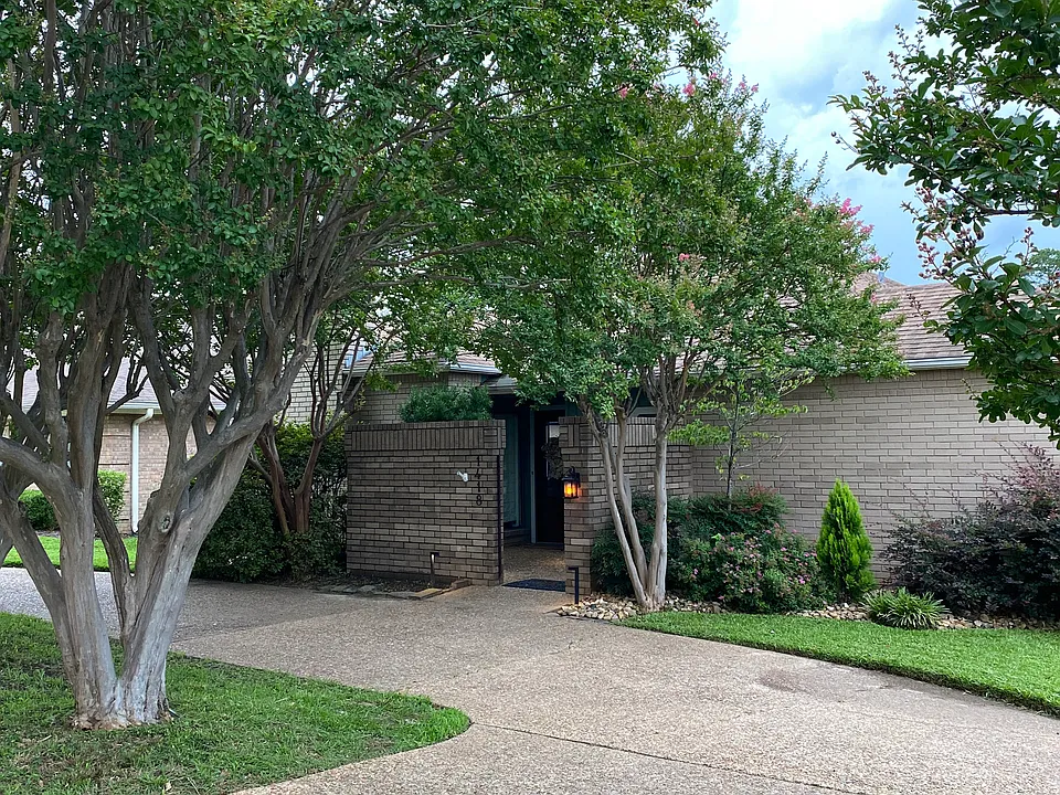 1418 Mary Lee Ln