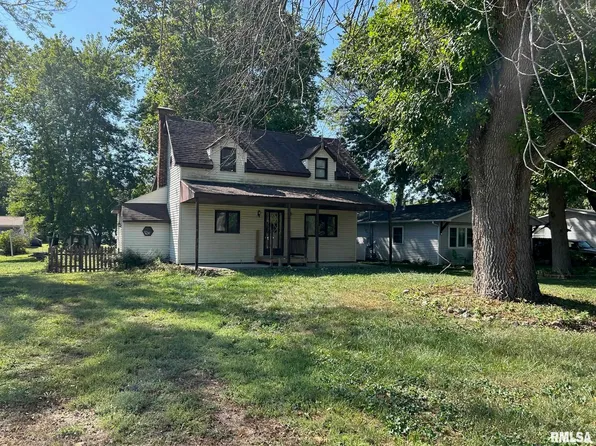 417 E Washington St, Edinburg, IL 62531