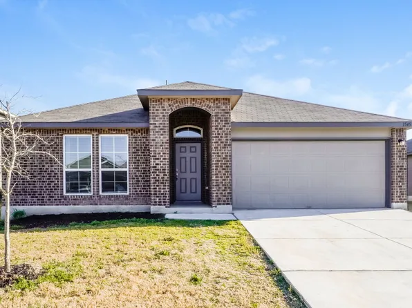 1545 Birmingham Dr, Seguin, TX 78155