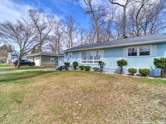 4th image of 1760 Leif Ave