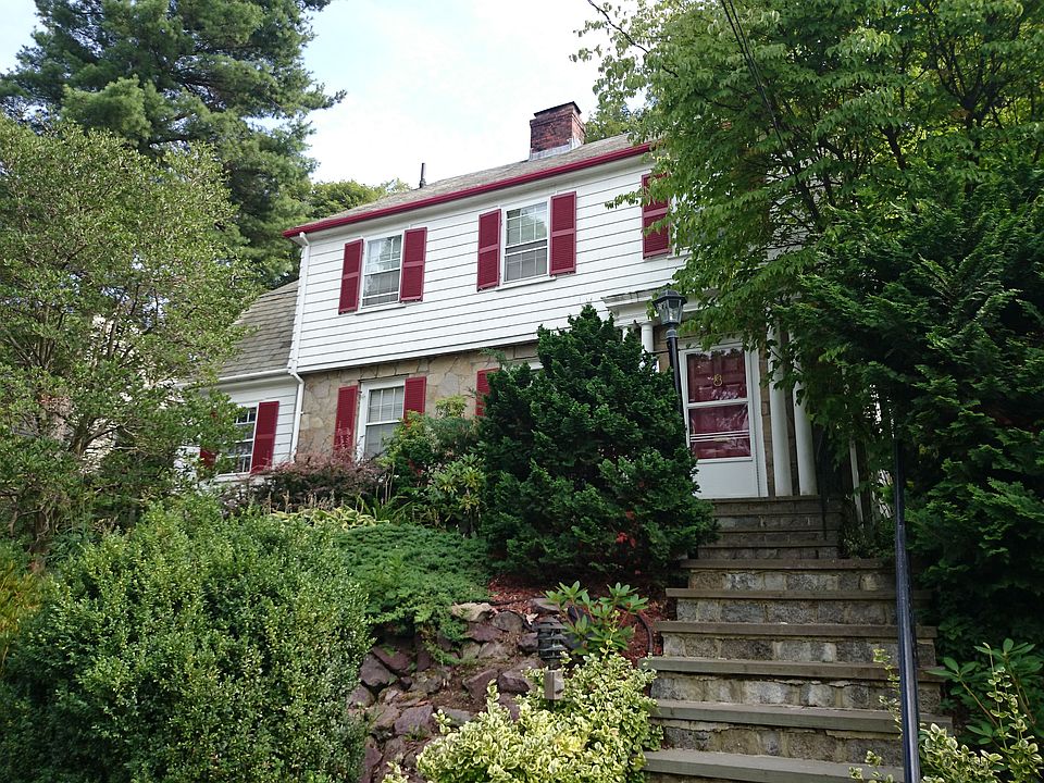 1st image of 147 Woodchester Dr