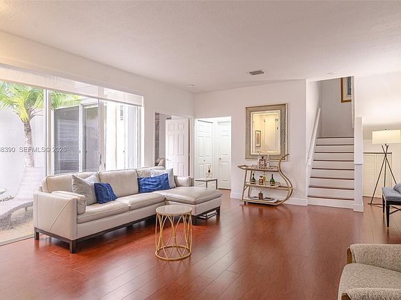 3rd image of 1115 Cherrypalm Ln