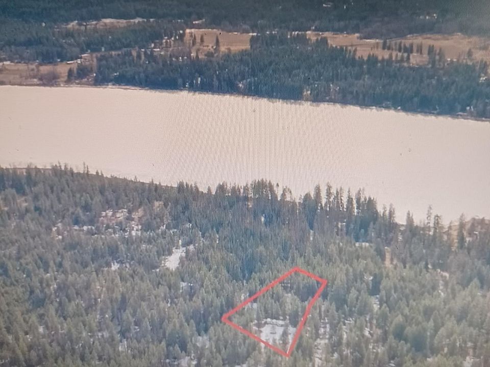 2nd image of 3318 E Oregon Rd