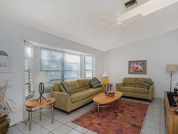 4th image of 22512 Laika Ave