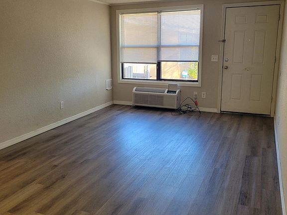 3rd image of 709 N 17th Ave #F1