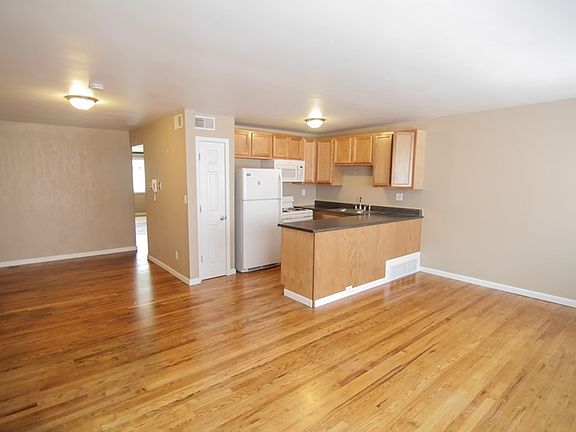 4th image of 3508-3510 Russell Blvd #10