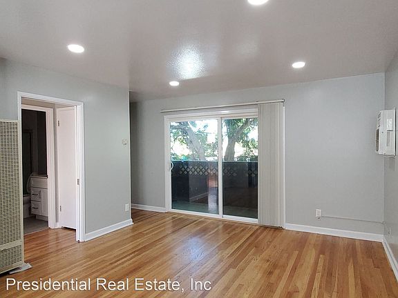 4th image of 3756 Poinciana Dr #3