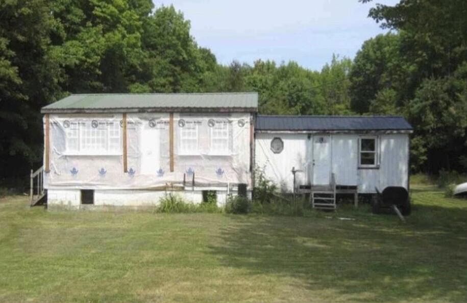 1st image of 401 Canaan Road